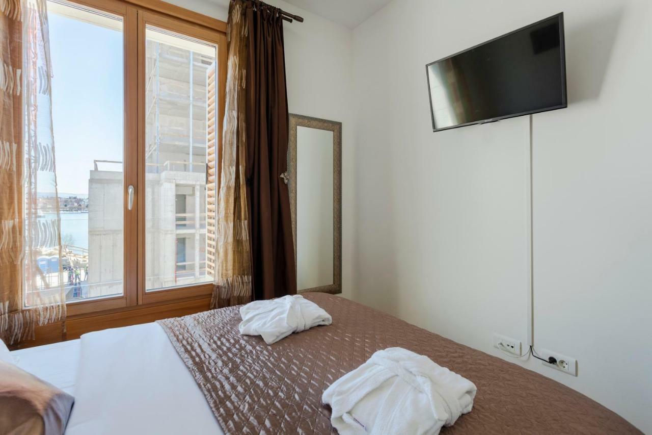 New Luxury Apartment Nives On Seaside スプリト エクステリア 写真
