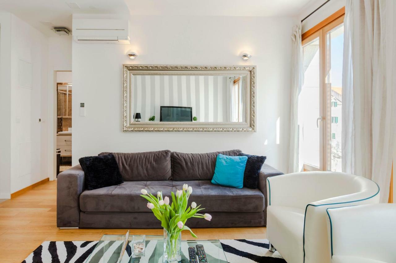 New Luxury Apartment Nives On Seaside スプリト エクステリア 写真