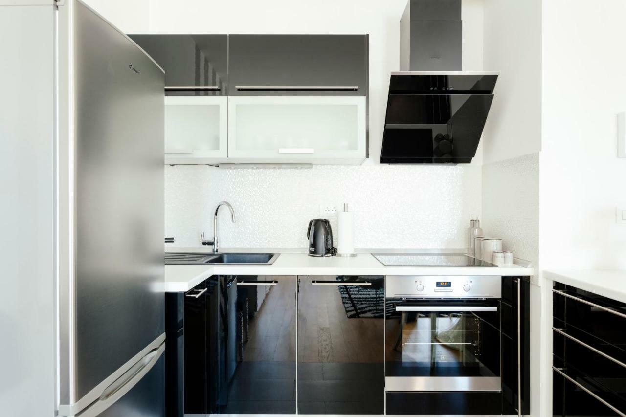 New Luxury Apartment Nives On Seaside スプリト エクステリア 写真